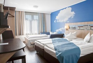 Doppelbettzimmer mit Zusatzbett Hotel blauer Karpfen